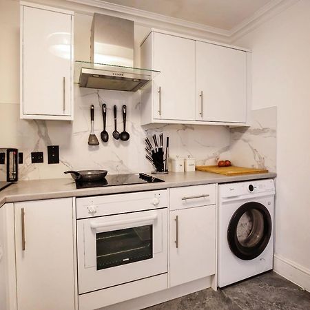 A Stunning Apartment In Paddington London Eksteriør billede